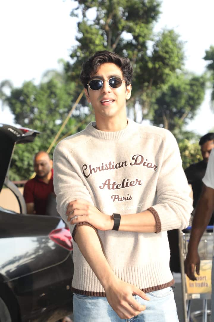 उनकी ये फोटोज आते ही सोशल मीडिया पर छा गई हैं.