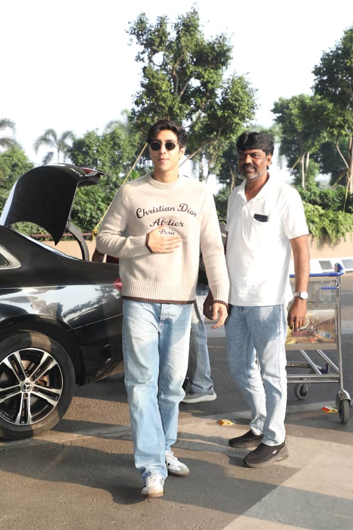 इस दौरान एक्टर काफी कंफर्टेबल और कूल अंदाज में दिखे.