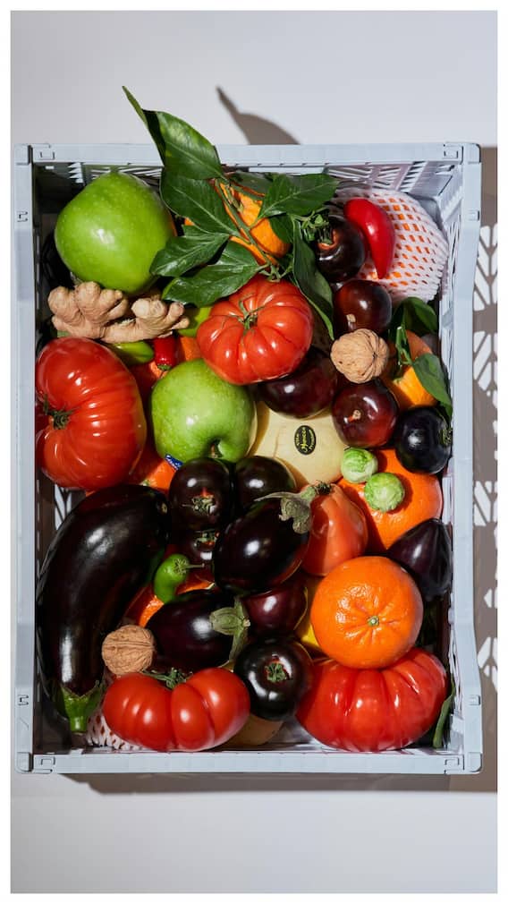 শীতকালে ভুল করেও এই ফলগুলো খাওয়া উচিত না