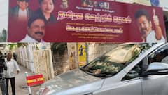 எதிர்பாராத ட்விஸ்ட்... தவெகவில் இணைந்த செங்கோட்டையன் அலுவலகத்தில் ! அலறும் அதிமுக