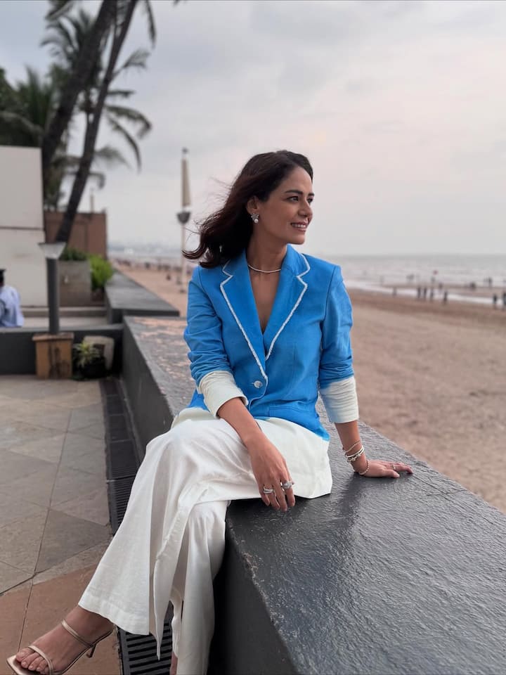 फैंस आज भी मोना को 'जस्सी' के रूप में याद करते हैं, अब एक्ट्रेस पूरी तरह से स्टाइलिश और ग्लैमरस दीवा बन चुकी हैं.