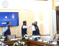 PHOTOS: कौन कहता है उम्र हो गई! सुबह-सुबह विभागों के निरीक्षण में निकले नीतीश कुमार, मची खलबली!