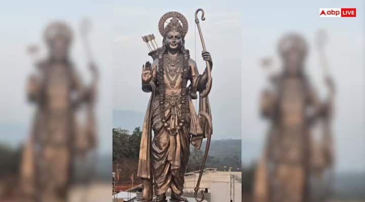 दक्षिण गोवा में भगवान राम की इस प्रतिमा की ऊंचाई 77 फीट है. वहीं अयोध्या मंदिर में रामलला की मूर्ति की लंबाई 51 इंच है.