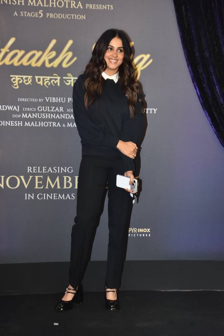 Genelia D'Souza also stunned in all black look at the event. They. Black pants were paired with a black sweat shirt. Also wore black footwear.