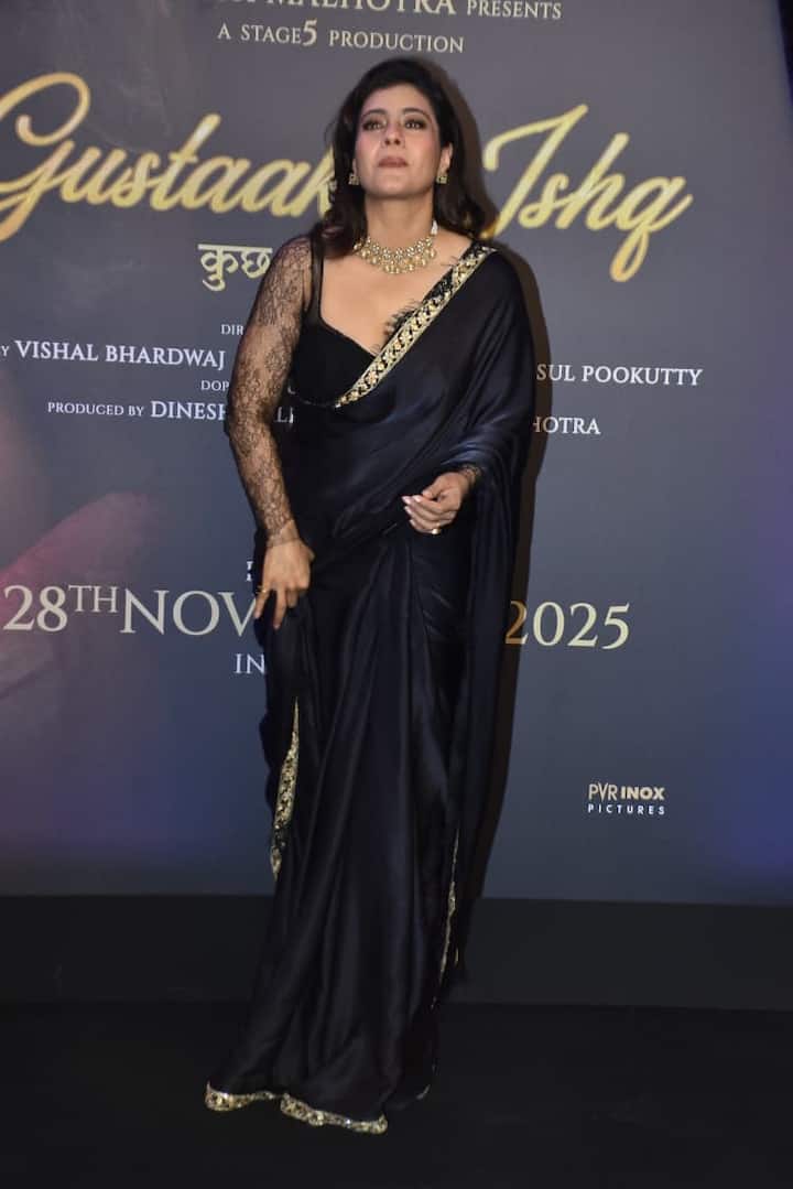 Kajol was seen wreaking havoc in a black colored saree at the event. Kaloj wore a plain black saree with golden border with net full sleeves blouse. She was looking very beautiful.