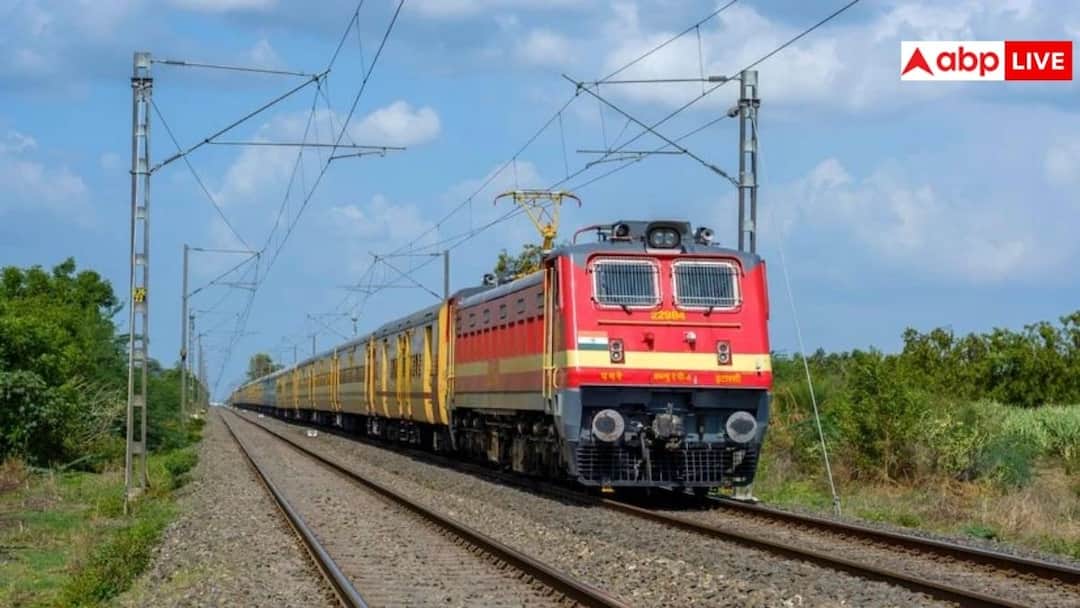 Railways cancels several trains passing through Rajasthan check the list before travelling रेलवे ने राजस्थान होकर जाने वाली कई ट्रेनें कीं रद्द, टिकट बुक कर ली है तो हो सकती है मुश्किल