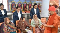 'बिना चिंता कराएं इलाज, सरकार करेगी पूरी आर्थिक मदद', सीएम योगी ने जनता दर्शन में दिया भरोसा