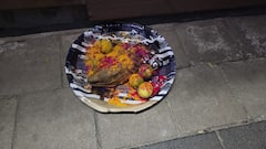 Kolhapur News: मुरगुडला राष्ट्रवादीच्या उमेदवाराच्या दारात दोन पत्रावळीत लिंबू, नारळ, हळद टाकत भानामती!