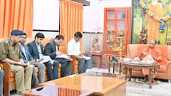 CM योगी ने की 'खिचड़ी मेले' की तैयारियों की समीक्षा, 20 दिसंबर तक काम पूरा करने दिए निर्देश