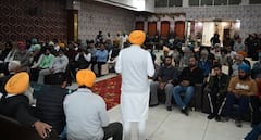 Shiromani Akali Dal: ਅਕਾਲੀ ਦਲ ਨੂੰ ਛੱਡ 'ਆਪ' 'ਚ ਸ਼ਾਮਿਲ ਹੋਇਆ ਇਹ ਆਗੂ, ਇੰਟਰਨੈੱਟ 'ਤੇ ਵਾਇਰਲ ਤਸਵੀਰਾਂ ਨੇ ਮਚਾਈ ਹਲਚਲ...