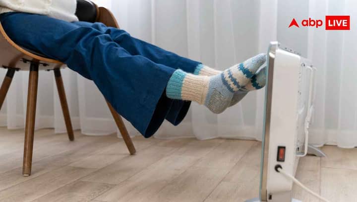 हीटर हवा की नमी कम करता है, जिससे आंखें सूख जाती हैं. जिससे आंखों में खुजली, लाल होना, जलन, बार-बार पानी आना जैसे समस्याएं होने लगती हैं. बाल भी सूखे और कमजोर होने लगते हैं, डैंड्रफ बढ़ जाता है, बाल झड़ते हैं और स्कैल्प में खुजली होती है.