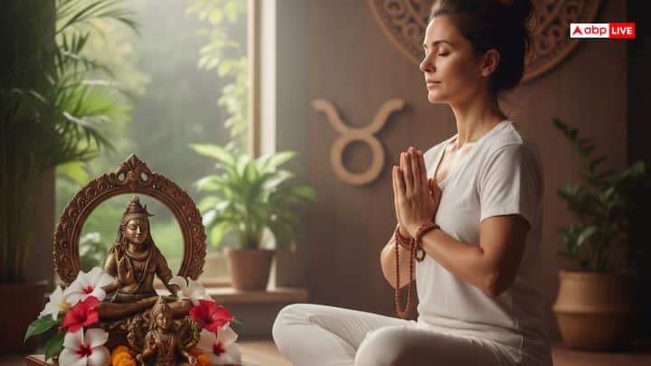 वृषभ राशि के लोग 2026 में स्वास्थ्य के लिए 'देहि सौभाग्यं आरोग्यं देहि में परमं सुखम्‌' मंत्र का जाप कर सकते हैं. इसके अलावा, आप भगवान शिव या दुर्गा देवी की पूजा भी कर सकते हैं. वृषभ राशि का स्वामी शुक्र है, इसलिए 