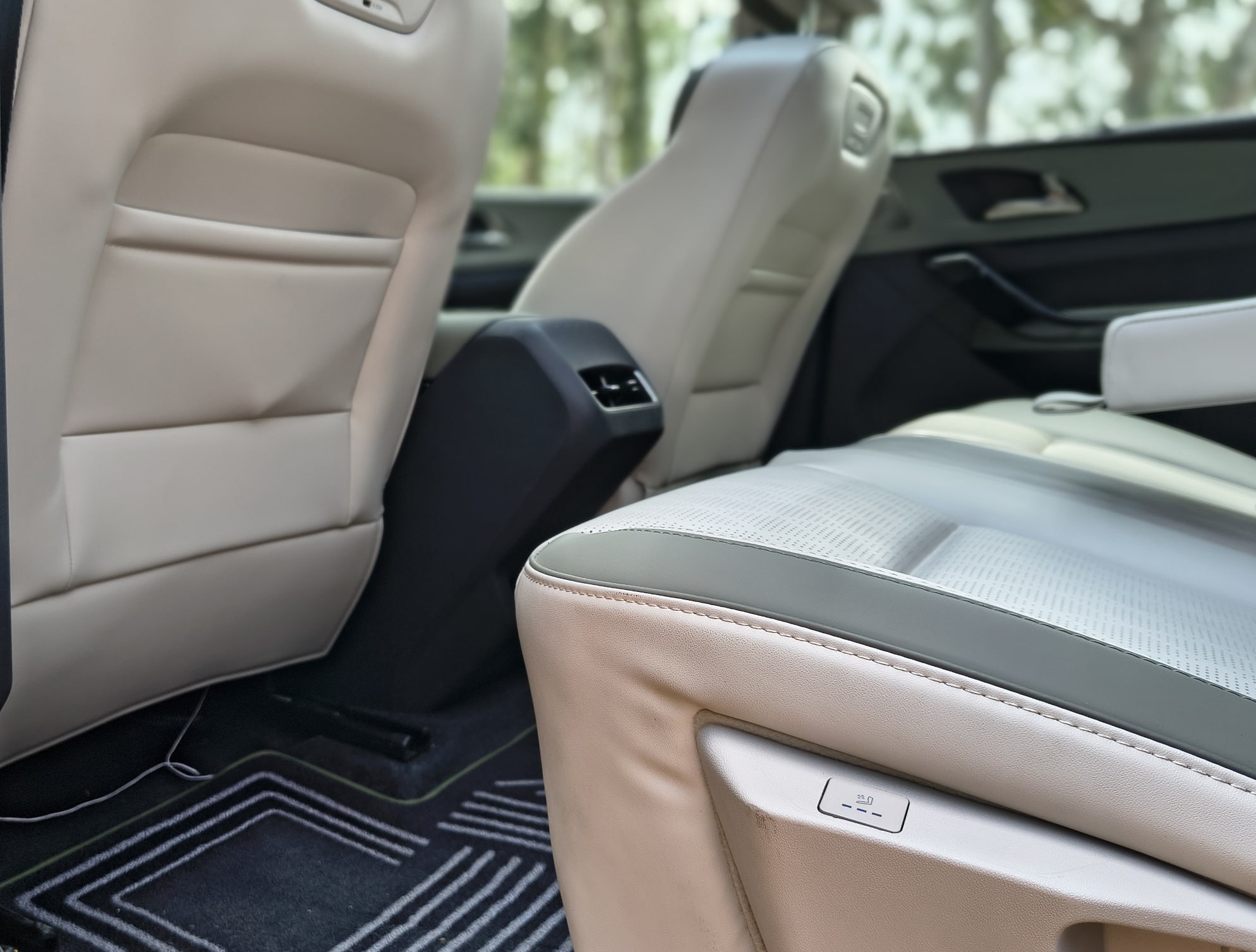 Mahindra XEV 9S First Drive Review: A Tech Filled 7 Seater?