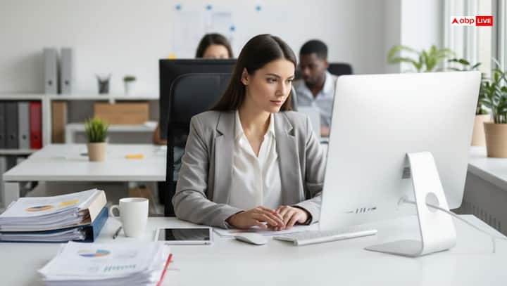 9 टू 5 की जॉब में हम सभी दिनभर मेहनत करते हैं, इसके बावजूद भी कई बार हमें प्रमोशन या अच्छे रिजल्ट नहीं मिलते हैं. कड़ी मेहनत के बावजूद भी निराशा बढ़ती है और काम पर से फोकस भी हटता है.