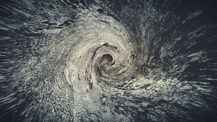 ये वही ताकतें हैं जो बड़े-बड़े मकानों को रेत के महल जैसा ढहा देती हैं. एक तूफान की विनाशक क्षमता सिर्फ हवाओं से नहीं आती. यह तीन शक्तियों का सम्मिलित हमला होता है- हवा की ऊर्जा, समुद्री लहरों का दबाव और भारी बारिश. जब ये तीनों एक जगह एक साथ टकराते हैं तो कोई संरचना चाहे कितनी भी मजबूत क्यों न हो, कुछ देर ही टिक पाती है.