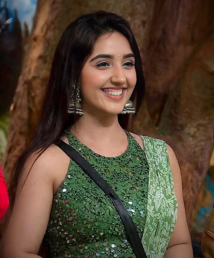 एक्ट्रेस 'बिग बॉस'के घर में 14 हफ्तों तक रही हैं. ऐसे में बिग बॉस के 19वें सीजन से करीब 84 लाख रुपए की कमाई कर ली है. जोकि एक बड़ा आंकड़ा है.