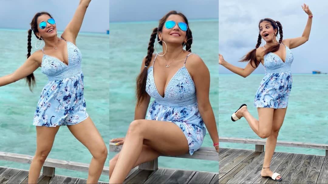 दो चोटियां...चेहरे पर स्माइल, डीपनेक शॉर्ट ड्रेस पहनकर पूल किनारे मोनालिसा ने दिखाया स्वैग, तस्वीरें वायरल