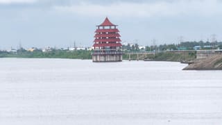 செம்பரம்பாக்கம் ஏரிக்கு அதிகரிக்கும் நீர்வரத்து! டிட்வா புயல் எச்சரிக்கை: சென்னைக்கு ரெட் அலர்ட்!