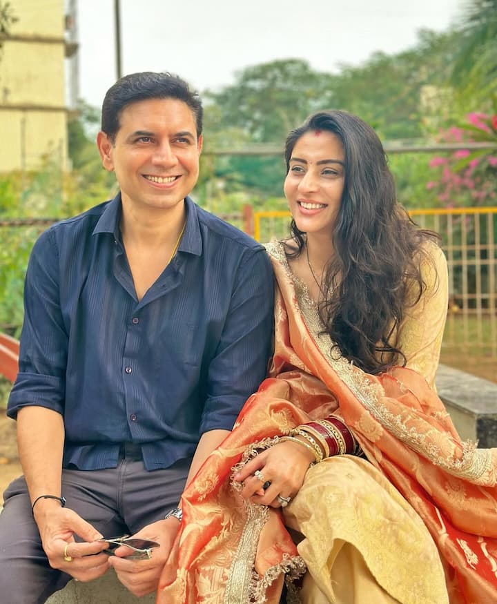 अश्लेषा और संदीप ने शादी के बाद पहला पोस्ट शेयर किया जिसमें वो एक दूसरे के साथ काफी अच्छे लग रहे हैं.