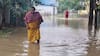 குடியிருப்புகளை சூழ்ந்த மழைநீர்... வீட்டை விட்டு வெளியில் செல்ல முடியாமல் மக்கள் அவதி
