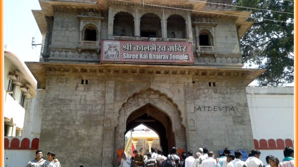 भारत के 5 रहस्यमय मंदिर! जहां प्रसाद खाना या घर ले जाना मना है, जानिए इसके पीछे का कारण?