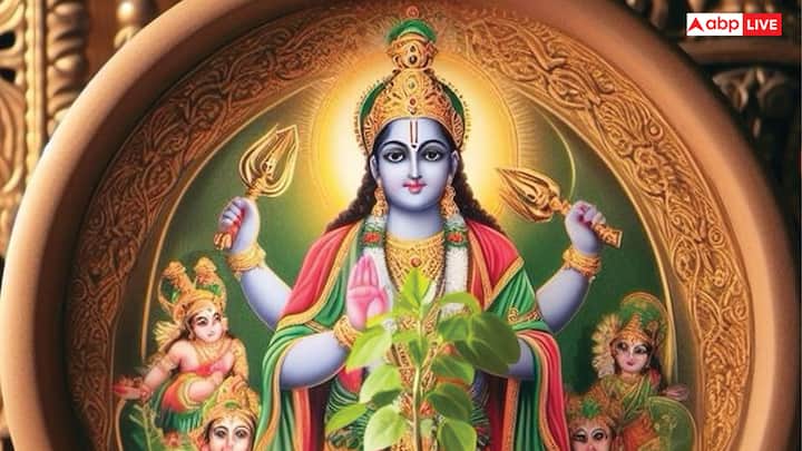 मोक्षदा एकादशी 2025 के दिन भगवान विष्णु के साथ ही तुलसी पूजन और तुलसी से जुड़े कुछ सरल उपाय भी किए जाते हैं. दरअसल तुलसी भगवान विष्णु की प्रिय मानी जाती है, इसलिए इस व्रत पर किए गए उपाय जल्द फल देते हैं.