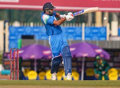 Rohit Sharma Most sixes in ODIs : हिटमॅनचा धमाका, रांची स्टेडियम हादरलं! रोहित शर्माने शाहिद आफ्रिदीच्या विक्रमाची केली राखरांगोळी, बनला NO-1