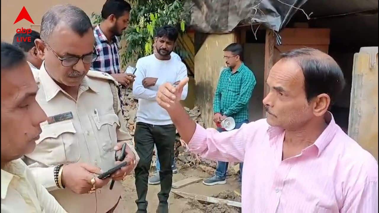 North 24 Pargana News: ফের কঙ্কালকাণ্ড ! অশোকনগরে প্রয়াত সিপিএম নেতার বাড়ি খুঁড়তেই উদ্ধার খুলি, হাড়গোড়