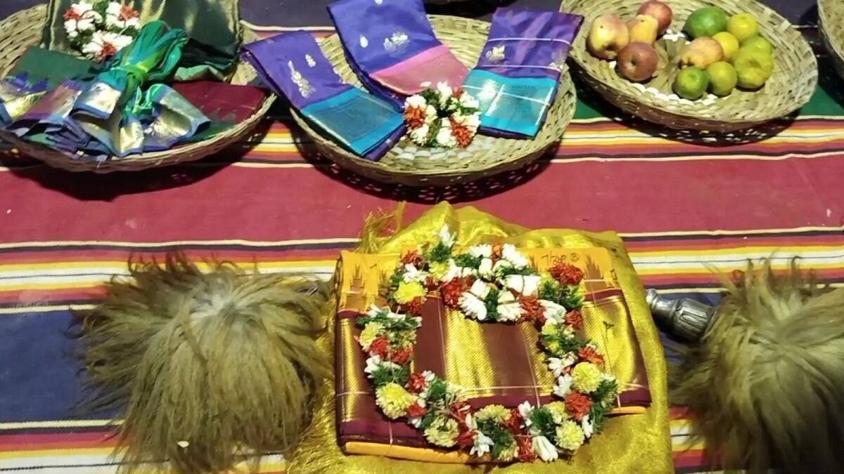 ஸ்ரீரங்கம் அரங்கநாதருக்கு திருப்பதி தேவஸ்தானம் சார்பில் வஸ்திர மரியாதை