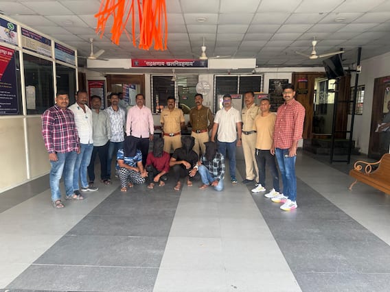 Pune Crime : नात्यातील महिलेशी अनैतिक संबंधाचा संशय, चुलत भावाला संपवण्यासाठी पुण्यात चार लाखांची सुपारी Pune Crime : नात्यातील महिलेशी अनैतिक संबंधाचा संशय, चुलत भावाला संपवण्यासाठी पुण्यात चार लाखांची सुपारी
