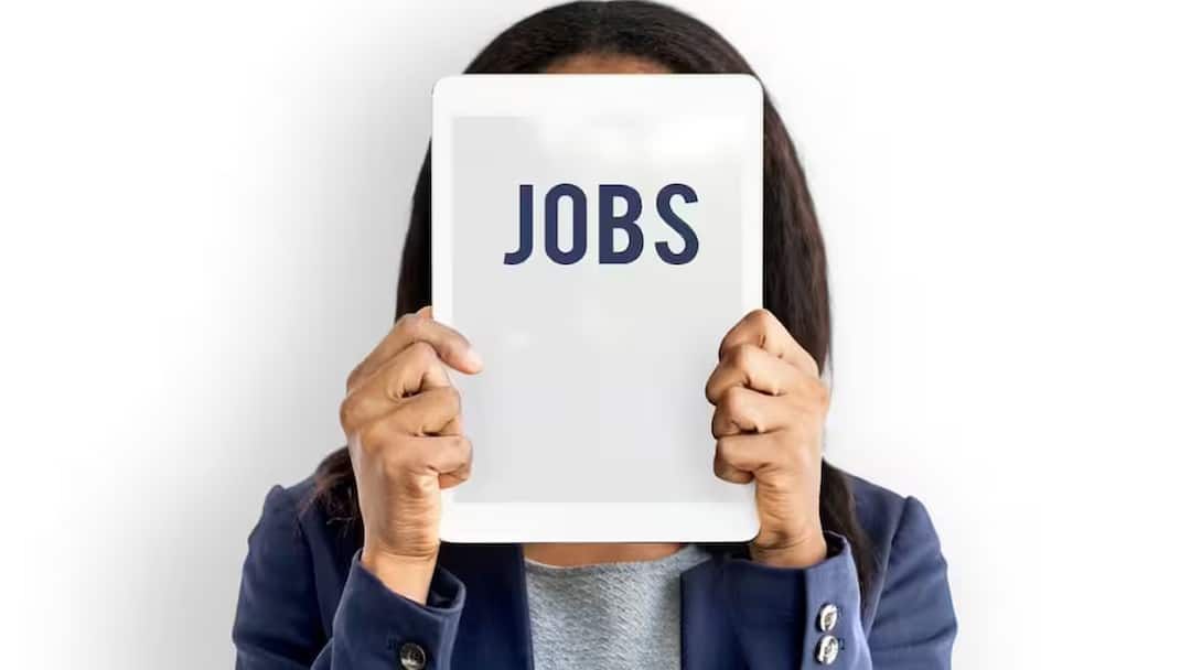 Announcement of private sector employment camp in Chennai Cuddalore pudukkottai JOB ALERT: கொத்து கொத்தாக வேலை வாய்ப்பு.! நாளை இன்டர்வியூக்கு வந்தாலே ஜாக்பாட்- மிஸ் பண்ணாதீங்க