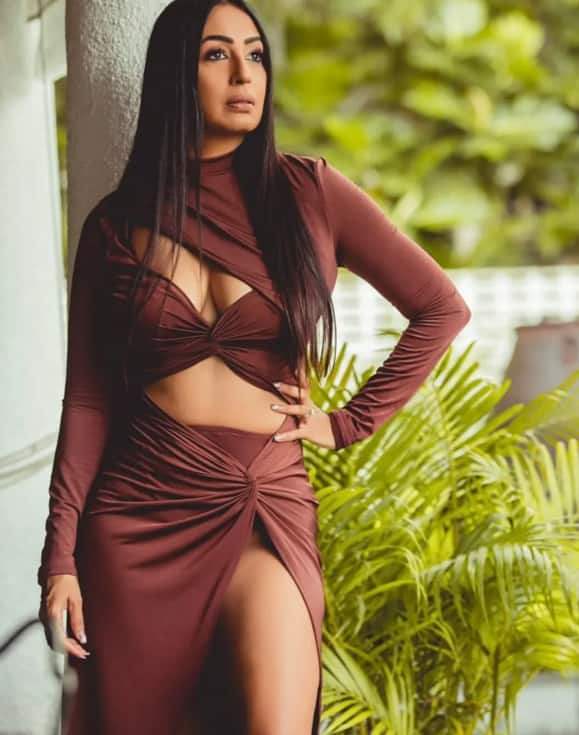 आज भी उनका फैशन सेंस फैंस के बीच चर्चा का विषय बन जाता है.