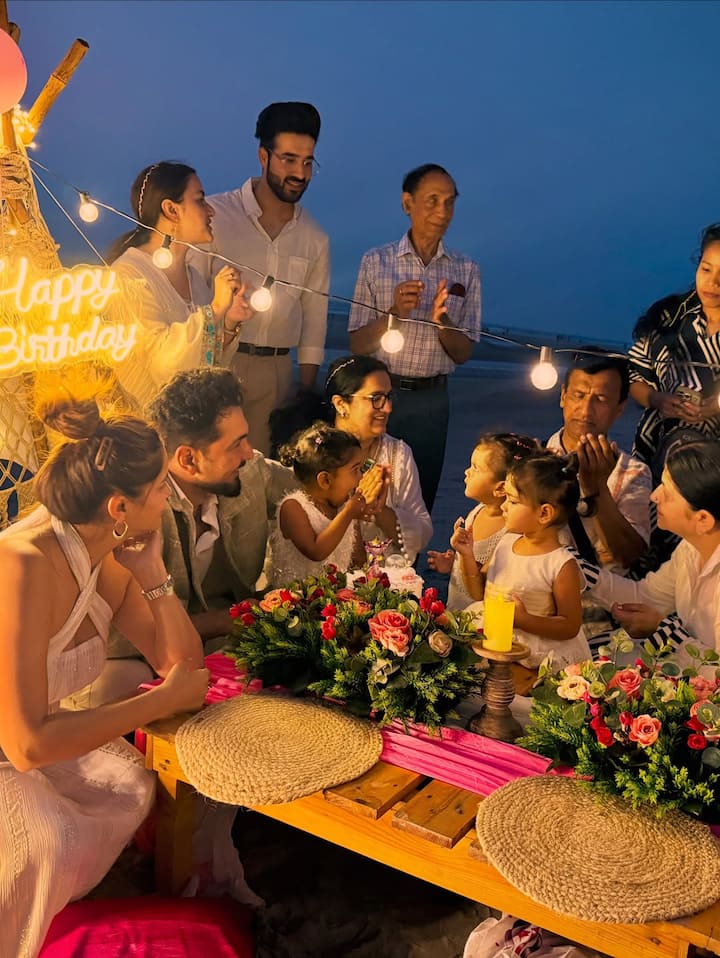 रुबीना दिलैक और अभिनव शुक्ला की जुड़वां बेटियां ईधा और जीवा दो साल की हो गई हैं.