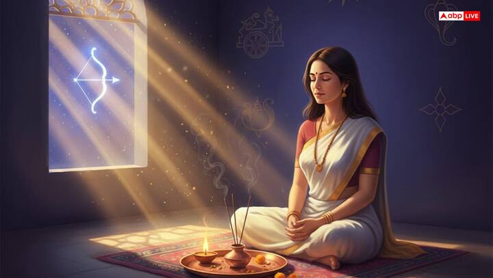 खरमास मांगलिक कार्यों पर रोक जरूर लगाता है, लेकिन आध्यात्मिक साधना के लिए यह अवधि अत्यंत शुभ मानी जाती है. इस दौरान सूर्य देव और भगवान विष्णु की उपासना का विशेष फल मिलता है. भक्तों को रोज पूजा–पाठ करना चाहिए, भजन–कीर्तन में मन लगाना चाहिए और नकारात्मक विचारों से दूर रहना चाहिए.