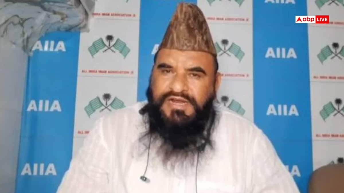 'वह मलाई खा रहे...', रामभद्रचार्य के आरक्षण खत्म करने वाले बयान पर बोले मौलाना साजिद रशीदी