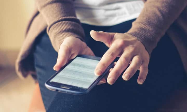 इस नए ओटीपी सिस्टम में जैसे ही यात्री बुकिंग के दौरान अपना मोबाइल नंबर भरेंगे. सिस्टम उसी नंबर पर ओटीपी भेजेगा. ओटीपी दर्ज करने के बाद ही टिकट की बुकिंग आगे बढ़ेगी और कन्फर्म होगी. यह प्रक्रिया सरल है और यात्रियों को किसी तरह की परेशानी नहीं होगी.