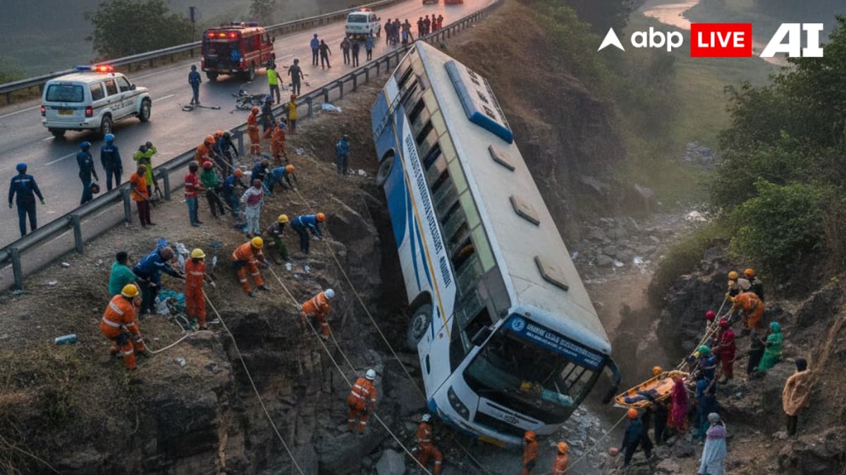 College Bus Plunges 20 Feet Into Gorge On Pune-Bengaluru Highway, 5 Students Critically Injured