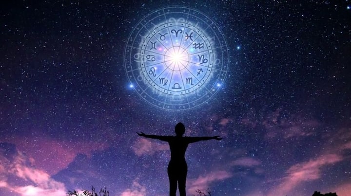 ਦਸੰਬਰ ਕਈ ਰਾਸ਼ੀਆਂ ਲਈ ਲਾਭਦਾਇਕ ਰਹੇਗਾ। ਬੁੱਧ ਦੇ ਨਕਸ਼ ਅਤੇ ਰਾਸ਼ੀ ਪਰਿਵਰਤਨ ਨਾਲ ਤਿੰਨ ਰਾਸ਼ੀਆਂ ਨੂੰ ਵਿੱਤੀ ਲਾਭ ਹੋਵੇਗਾ। ਦ੍ਰਿਕ ਪੰਚਾਂਗ ਦੇ ਅਨੁਸਾਰ, ਬੁੱਧ 6 ਦਸੰਬਰ ਨੂੰ ਸਕਾਰਪੀਓ ਵਿੱਚ ਪ੍ਰਵੇਸ਼ ਕਰੇਗਾ। 10 ਦਸੰਬਰ ਨੂੰ ਬੁੱਧ ਅਨੁਰਾਧਾ ਨਕਸ਼ਤਰ ਵਿੱਚ ਪ੍ਰਵੇਸ਼ ਕਰੇਗਾ। ਇਸ ਤੋਂ ਬਾਅਦ, 20 ਦਸੰਬਰ ਨੂੰ ਬੁੱਧ ਜੇਸ਼ਠ ਨਕਸ਼ਤਰ ਵਿੱਚ ਪ੍ਰਵੇਸ਼ ਕਰੇਗਾ। 27 ਦਸੰਬਰ ਨੂੰ ਗ੍ਰਹਿਣ ਬਦਲੇਗਾ। ਇਸ ਤੋਂ ਬਾਅਦ, 29 ਦਸੰਬਰ ਨੂੰ ਬੁੱਧ ਧਨੁ ਵਿੱਚ ਪ੍ਰਵੇਸ਼ ਕਰੇਗਾ। ਬੁੱਧ ਦੇ ਗੋਚਰ ਤੋਂ ਇਨ੍ਹਾਂ ਤਿੰਨ ਰਾਸ਼ੀਆਂ ਨੂੰ ਲਾਭ ਹੋਵੇਗਾ।