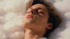 Dream Interpretation: ঘুমের মধ্যে চুল কাটার স্বপ্ন? এর অর্থ কী হতে পারে জানুন