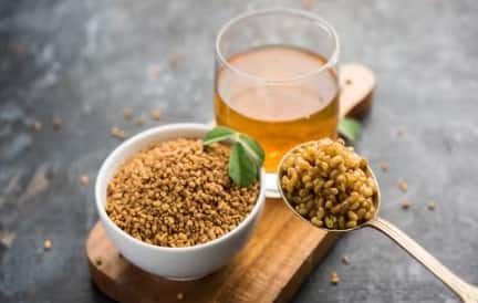 મેથી ફાઇબર અને એન્ટીઑકિસડન્ટથી ભરપૂર હોય છે, જે ખરાબ કોલેસ્ટ્રોલ ઘટાડવામાં અને હૃદયના સ્વાસ્થ્યને જાળવવામાં મદદ કરે છે.