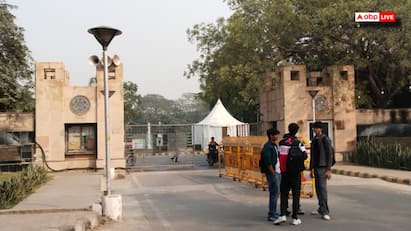 दिल्ली MCD उपचुनाव के बाद अब मतगणना पर निगाहें, इन 12 वार्डों में कौन मारेगा बाजी?