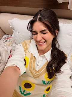 Kritisanon : ధనుష్ 'తేరే ఇష్క్ మే' బిహైండ్ ద సీన్స్ - కృతి సనన్ క్యూట్ ఫోటోస్
