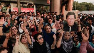 ਪਾਕਿਸਤਾਨ ਵਿੱਚ ਵੱਡਾ ਹੰਗਾਮਾ... KPK ਵਿੱਚ ਰਾਸ਼ਟਰਪਤੀ ਸ਼ਾਸਨ ਦੀਆਂ ਤਿਆਰੀਆਂ, ਰਾਵਲਪਿੰਡੀ ਵਿੱਚ ਇਮਰਾਨ ਦੇ ਹਜ਼ਾਰਾਂ ਸਮਰਥਕ ਹੋਏ ਇਕੱਠੇ