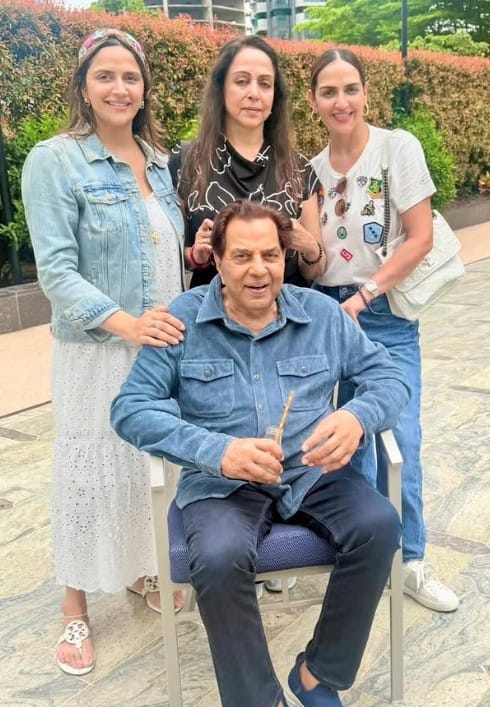 ਧਰਮਿੰਦਰ ਨੇ ਆਪਣੇ ਬੱਚਿਆਂ ਨੂੰ ਛੱਡ ਇਸ ਪਰਿਵਾਰ ਦੇ ਨਾਮ ਕੀਤੀ ਜੱਦੀ ਜ਼ਾਇਦਾਦ....