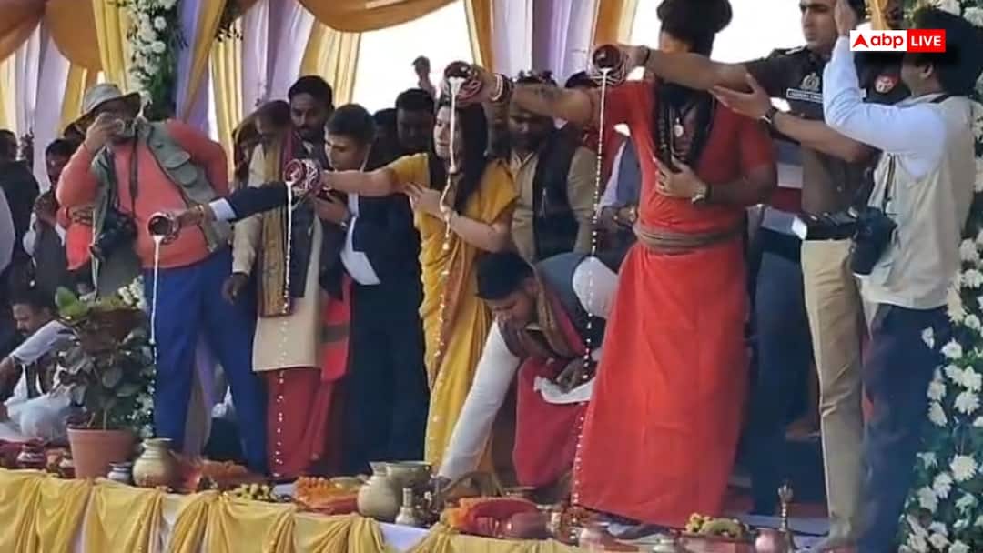 माघ मेले से पहले संगम पर गंगा पूजन, अधिकारियों और संतों ने की सफल आयोजन की कामना Prayagraj magh mela 2026 ganga poojan begins preparations for mini kumbh starts ann माघ मेले से पहले संगम पर गंगा पूजन, अधिकारियों और संतों ने की सफल आयोजन की कामना