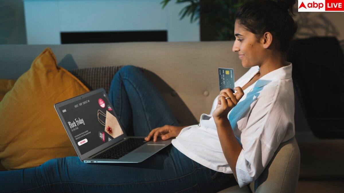Nighttime Online Shopping: क्या सोते वक्त आप भी जल्दी कर लेते हैं ई-शॉपिंग, जानें कैसे बन रहे तकनीक की कठपुतली?