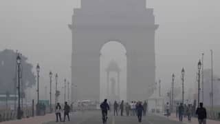Delhi’s Air Quality Remains 'Very Poor' As Fog Blankets City; IMD Warns Of Cold Wave From Today`