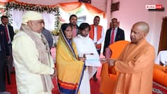 गोरखपुर: दलित मृतक के परिवार को सीएम योगी ने दिया आर्थिक संबल, परिजन हुए भावुक