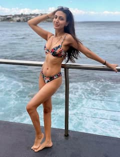 प्रियंका चोपड़ा की भाभी का बिकिनी लुक वायरल, सिडनी से सामने आईं ग्लैमरस तस्वीरें