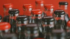 इस धर्म वालों के लिए अलग ड्रिंक बनाती है कोल्ड ड्रिंक की यह कंपनी, हैरान कर देगी वजह